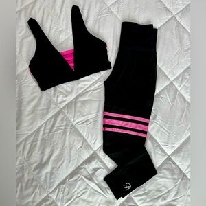 Bombshell sportswear legging with matching sports bra